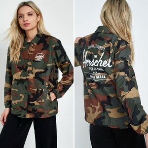 Herschel Supply Co. x Urban Outfitters UO Voyage Coach Camo Jacket Size M